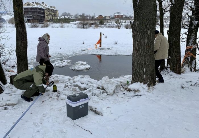 Результаты проб воды из пруда на реке Ликова будут проанализированы Росприроднадзором 