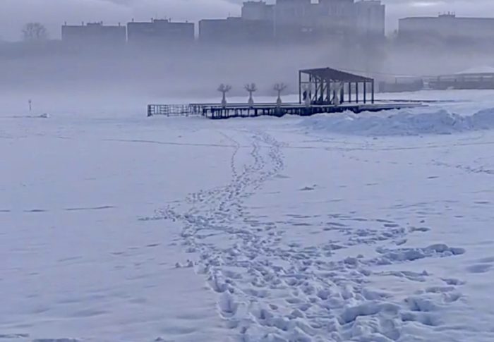 Экологическая катастрофа в Солнечногорске:  Екатерининский канал и озеро Сенеж  сегодня утром наполнились канализационными стоками